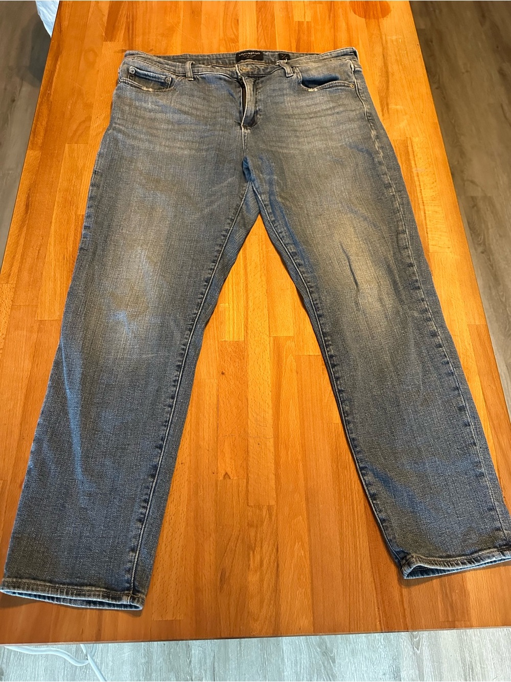 Lucky Brand Boyfriend jeans.